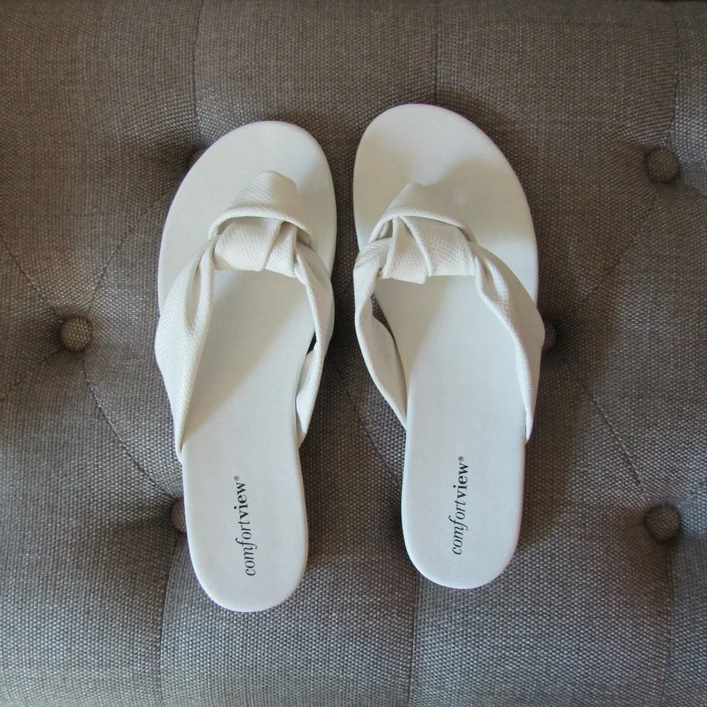 The Cora Sandal by Comfortview